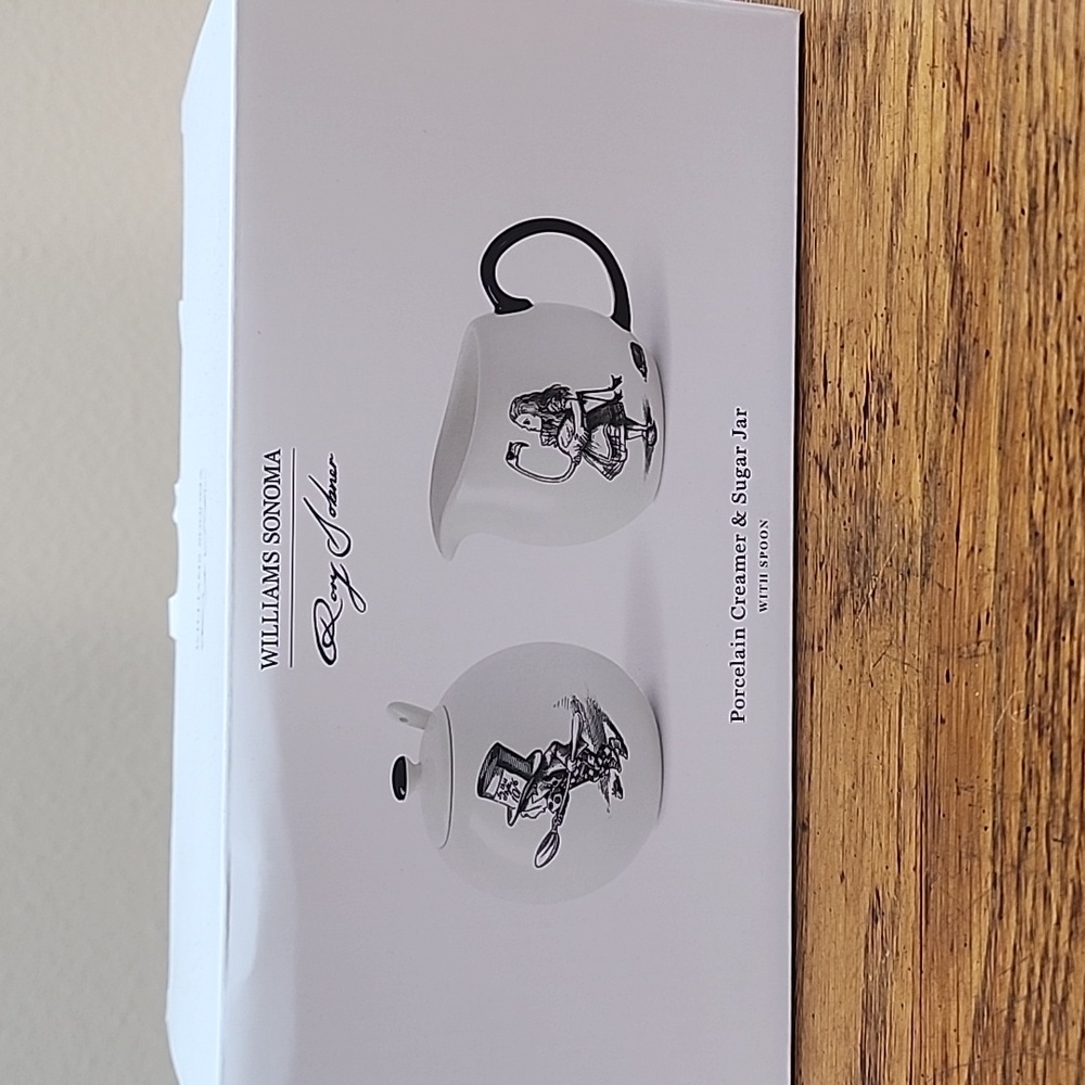 Williams Sonoma Alice in Wonderland Creamer and Sugar Set From Rory Dobner NIB - Picture 3 of 6